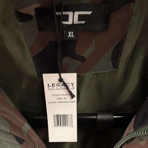 Jordan Craig Vintage Camo Puffer Vest - Picture 2 of 5